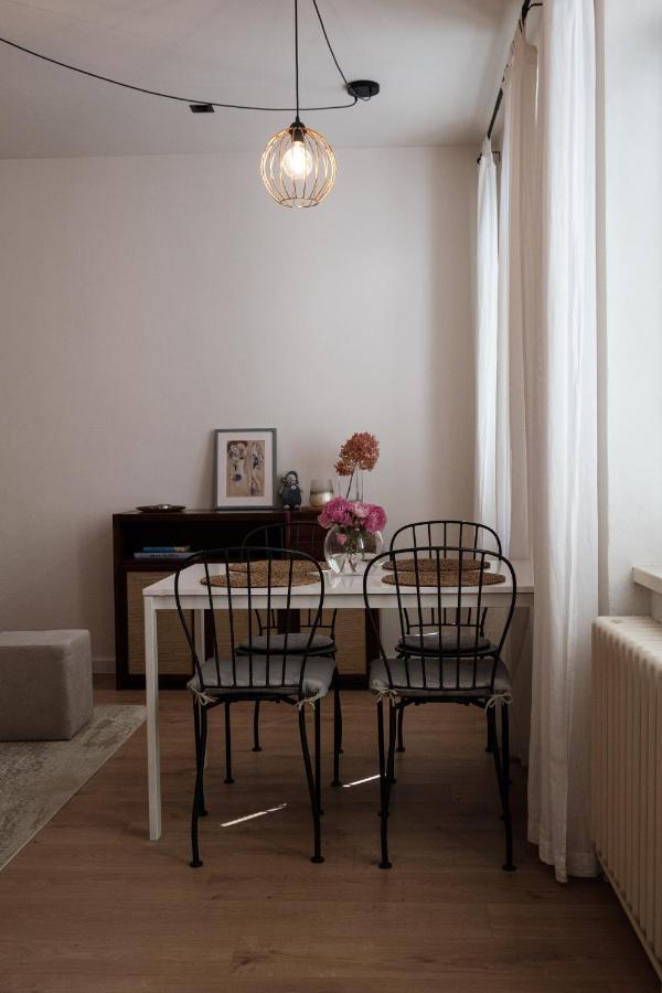 Apartman Teri Apartment เตร็นชีน ภายนอก รูปภาพ